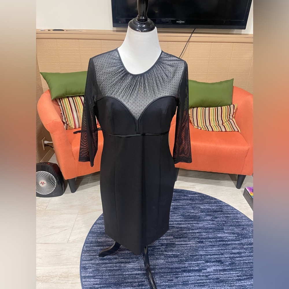 Elegant black dress!